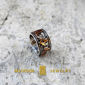 Masonic Ring With 14k Gold Working Tools